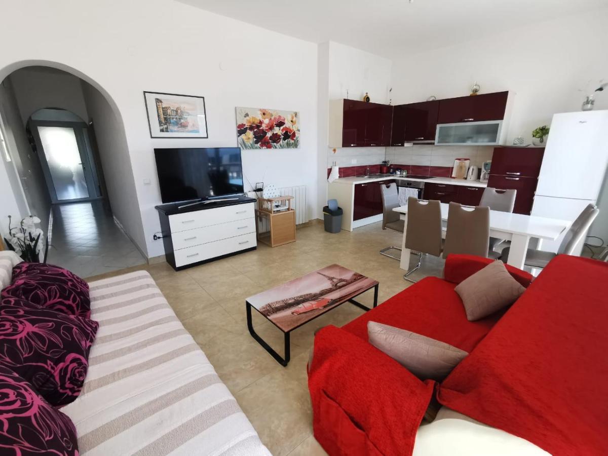 Apartment Cirko Kaštela Exteriör bild