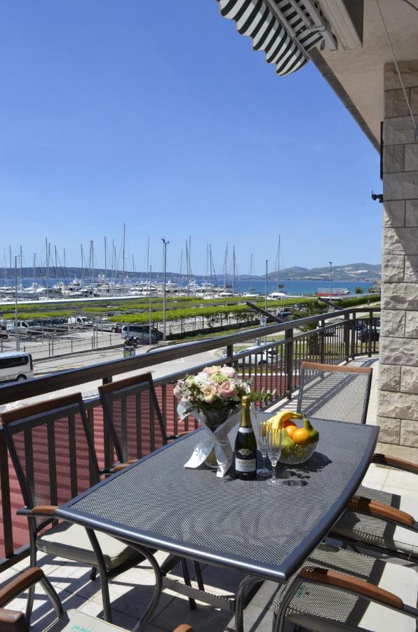 Apartment Cirko Kaštela Exteriör bild
