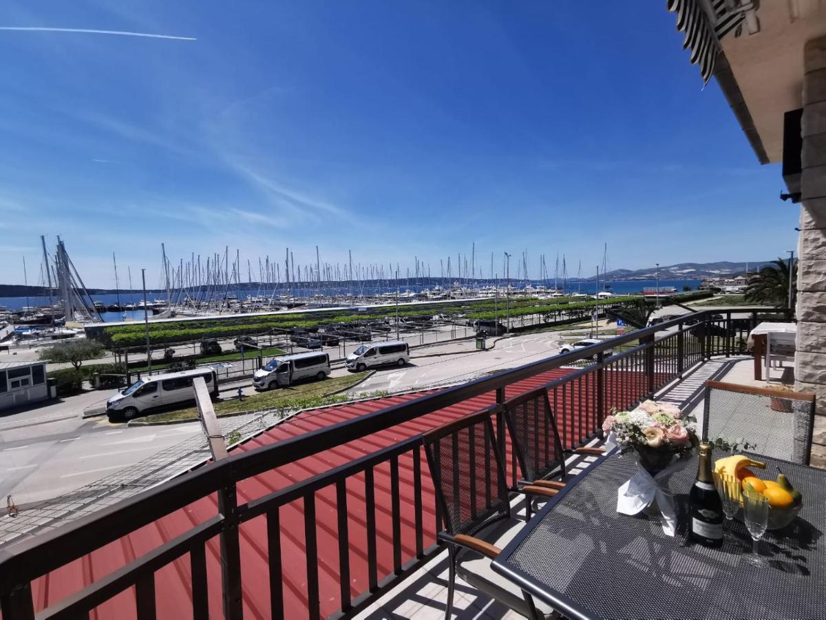 Apartment Cirko Kaštela Exteriör bild