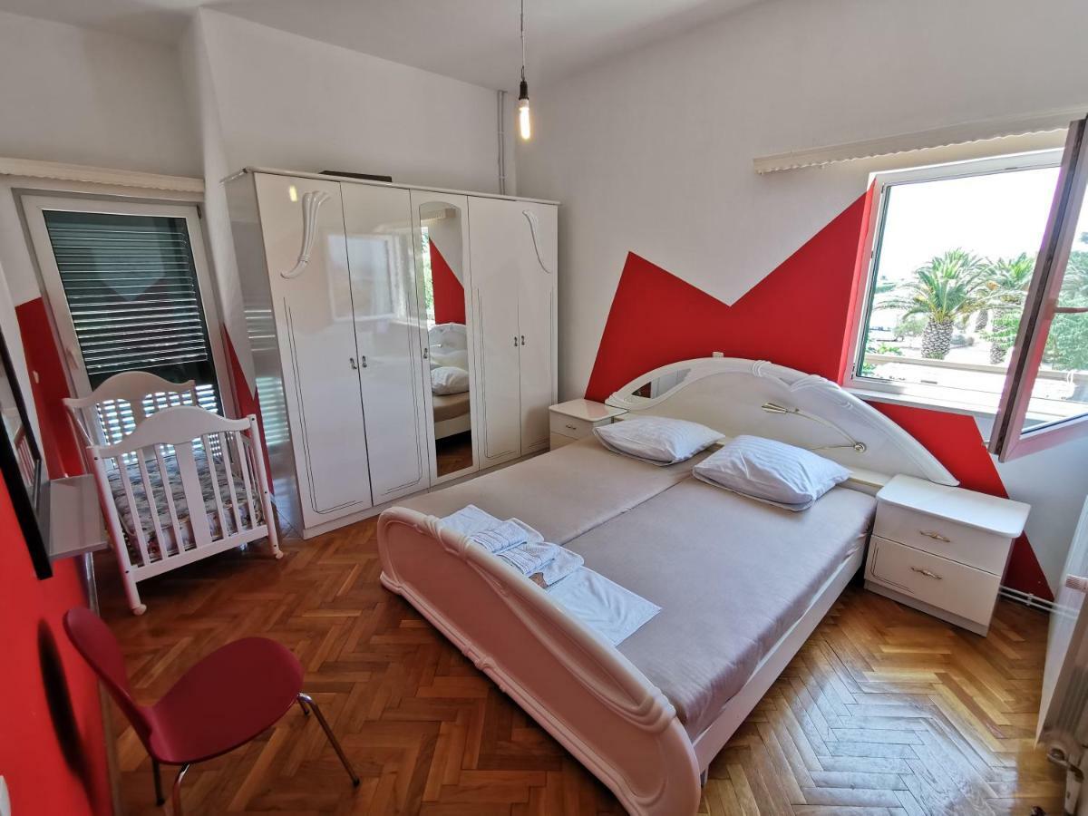 Apartment Cirko Kaštela Exteriör bild