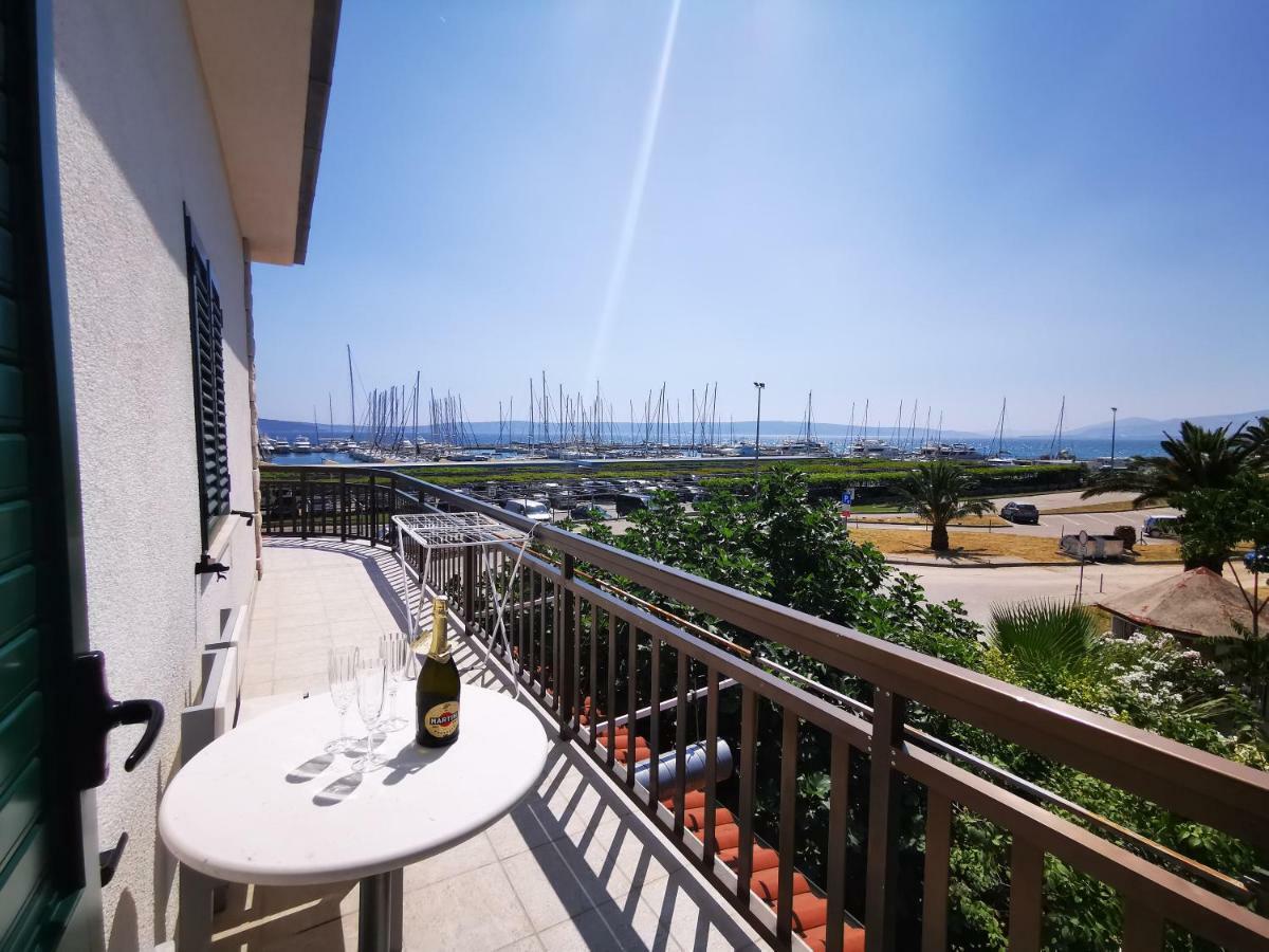 Apartment Cirko Kaštela Exteriör bild