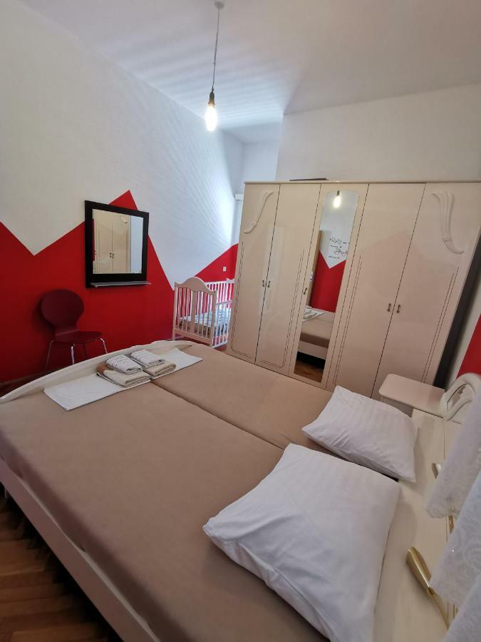 Apartment Cirko Kaštela Exteriör bild