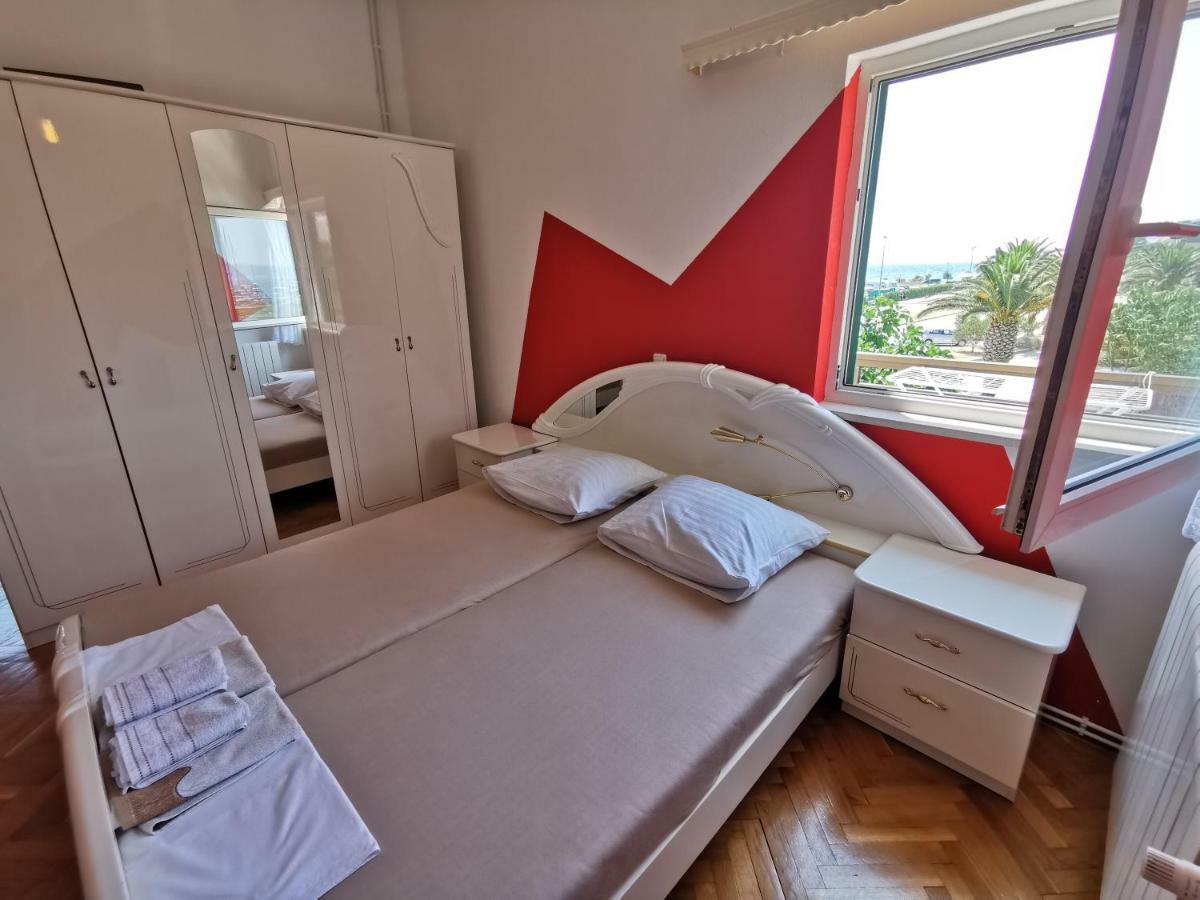 Apartment Cirko Kaštela Exteriör bild